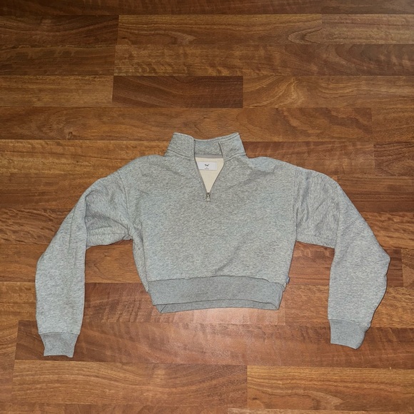 Aritzia TNA Grey Cropped Quarter Zip - Picture 1 of 5